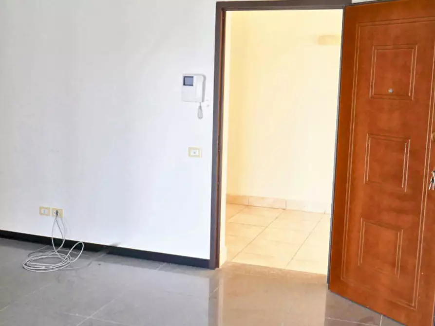 Immagine 12 di Ufficio in vendita  in Via Lucrezia Della Valle, N. 19 a Catanzaro