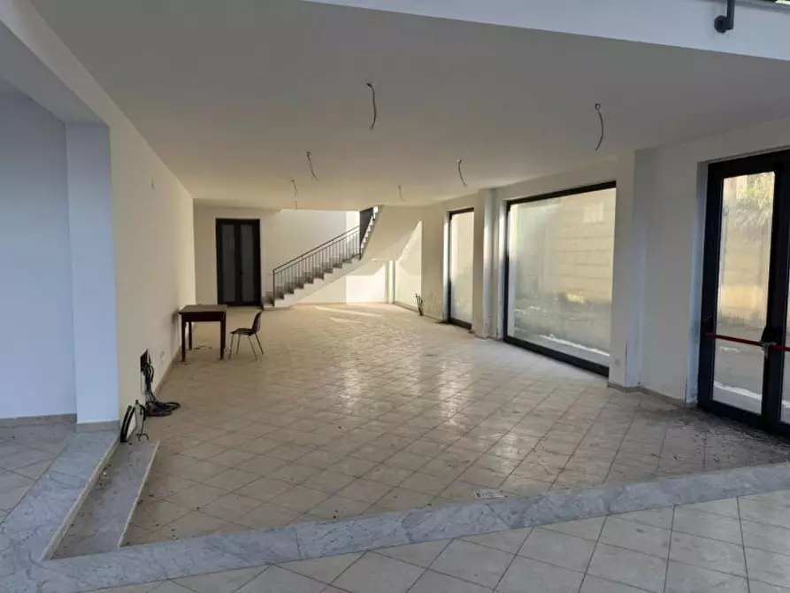 Negozio in vendita in Via Gabriele Amico Valenti, N. snc a Caltanissetta