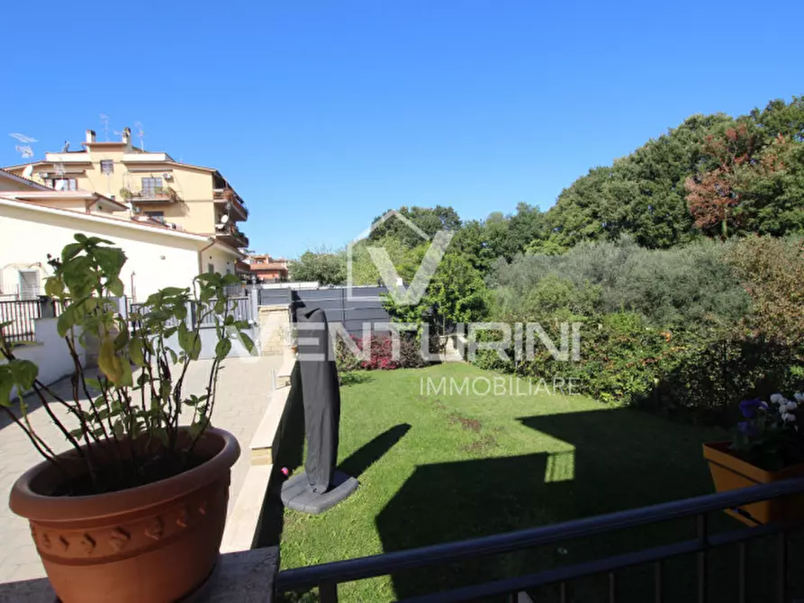 Immagine 22 di Appartamento in vendita  in Via Roncoferraro, 77 a Roma