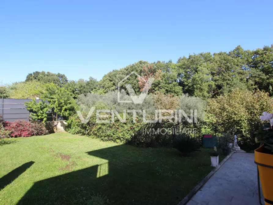 Immagine 23 di Appartamento in vendita  in Via Roncoferraro, 77 a Roma