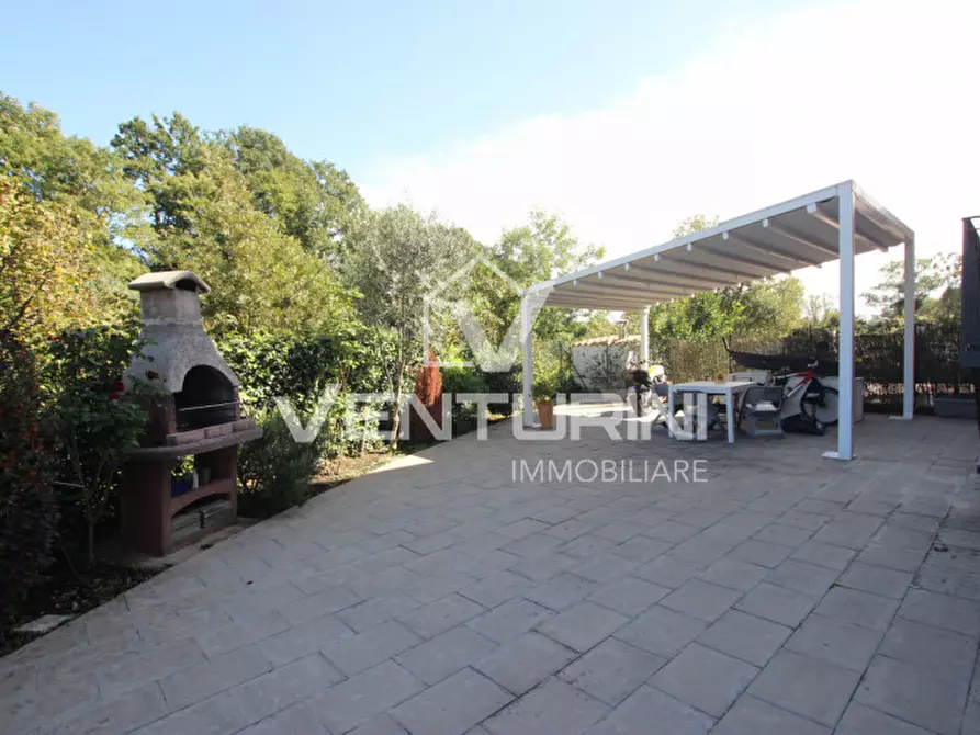 Immagine 32 di Appartamento in vendita  in Via Roncoferraro, 77 a Roma