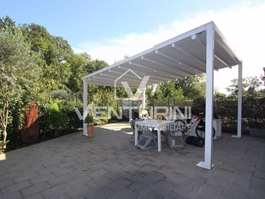 Immagine 35 di Appartamento in vendita  in Via Roncoferraro, 77 a Roma