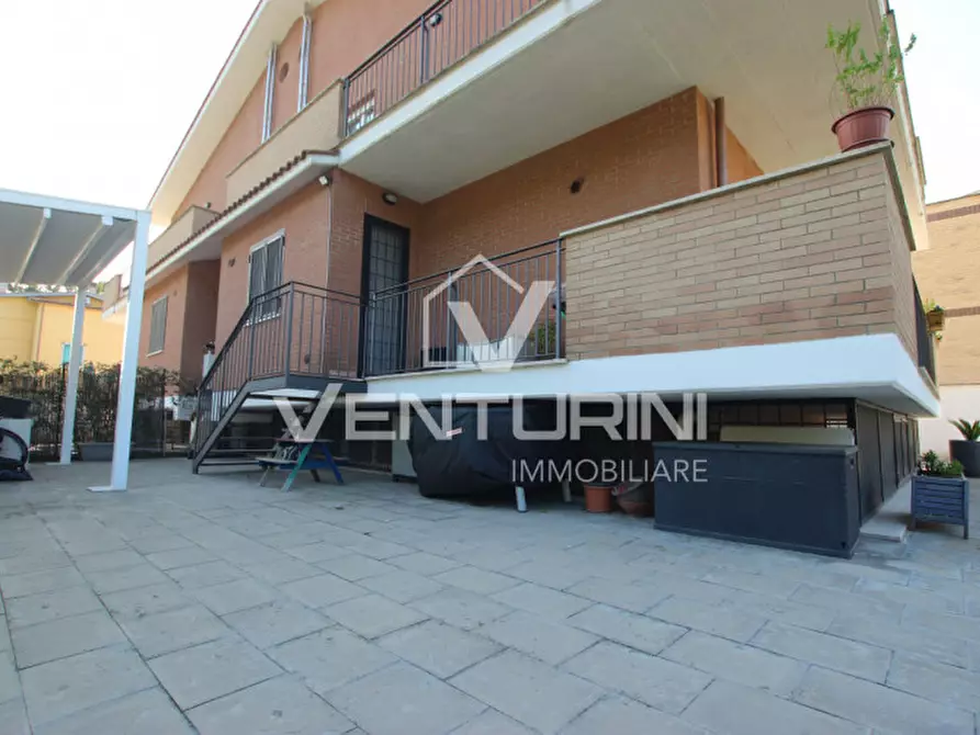 Immagine 42 di Appartamento in vendita  in Via Roncoferraro, 77 a Roma