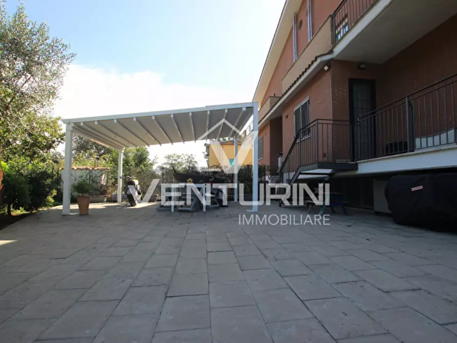 Immagine 43 di Appartamento in vendita  in Via Roncoferraro, 77 a Roma