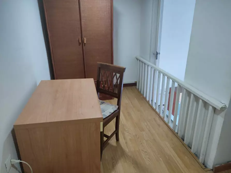 Immagine 16 di Camera in affitto  in Via duomo a Napoli