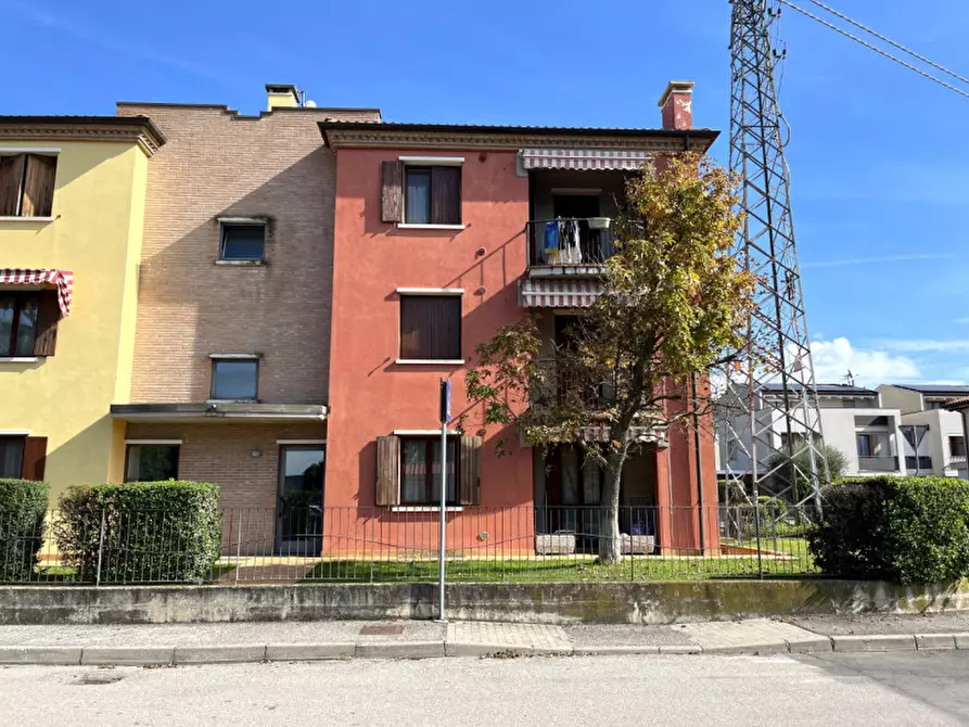 Immagine 1 di Appartamento in vendita  in Corso Matteotti a Noventa Vicentina