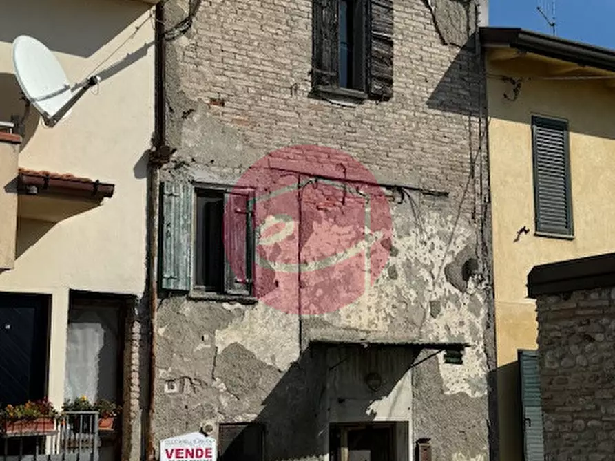 Immagine 1 di Casa indipendente in vendita  a Santarcangelo Di Romagna