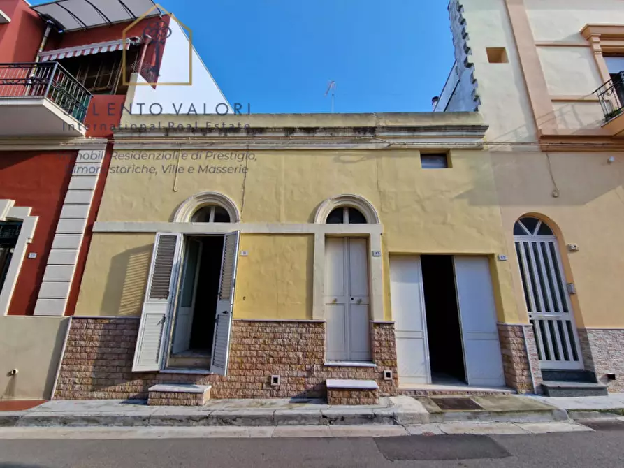 Immagine 3 di Casa indipendente in vendita  in Via Gaetano Vinci 83 a Parabita