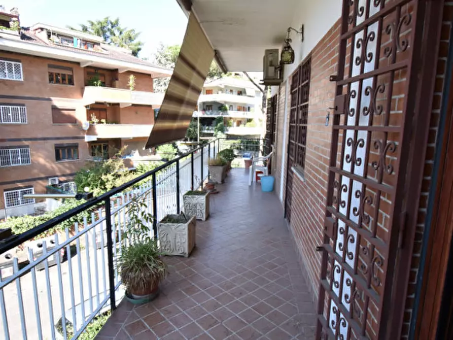 Immagine 11 di Appartamento in vendita  in VIA SAVIGNONE a Roma