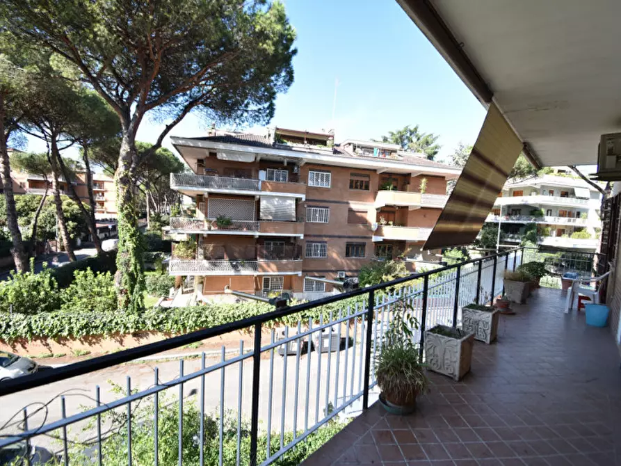 Immagine 12 di Appartamento in vendita  in VIA SAVIGNONE a Roma