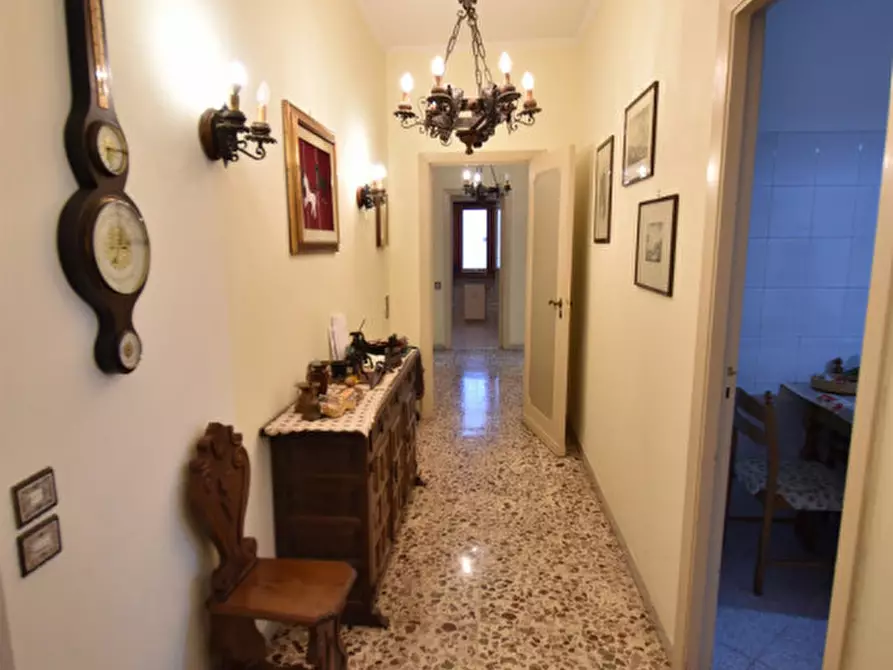 Immagine 16 di Appartamento in vendita  in VIA SAVIGNONE a Roma