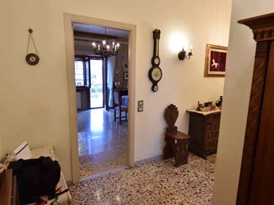 Immagine 17 di Appartamento in vendita  in VIA SAVIGNONE a Roma