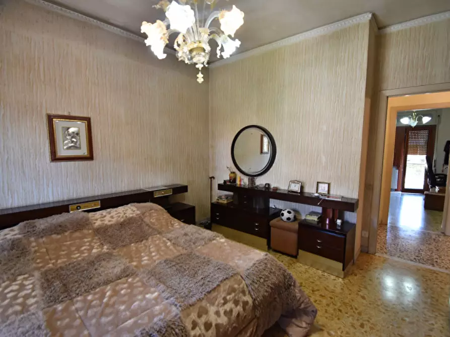 Immagine 21 di Appartamento in vendita  in VIA SAVIGNONE a Roma