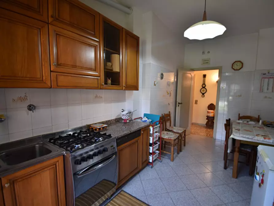 Immagine 27 di Appartamento in vendita  in VIA SAVIGNONE a Roma