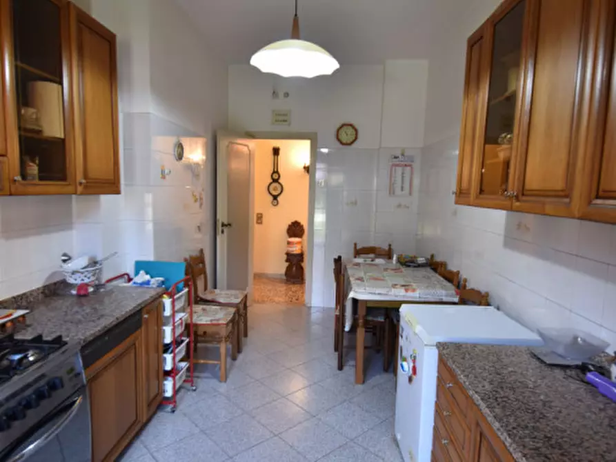Immagine 29 di Appartamento in vendita  in VIA SAVIGNONE a Roma