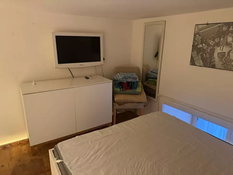 Immagine 3 di Camera in affitto  in Via scarlatti a Napoli