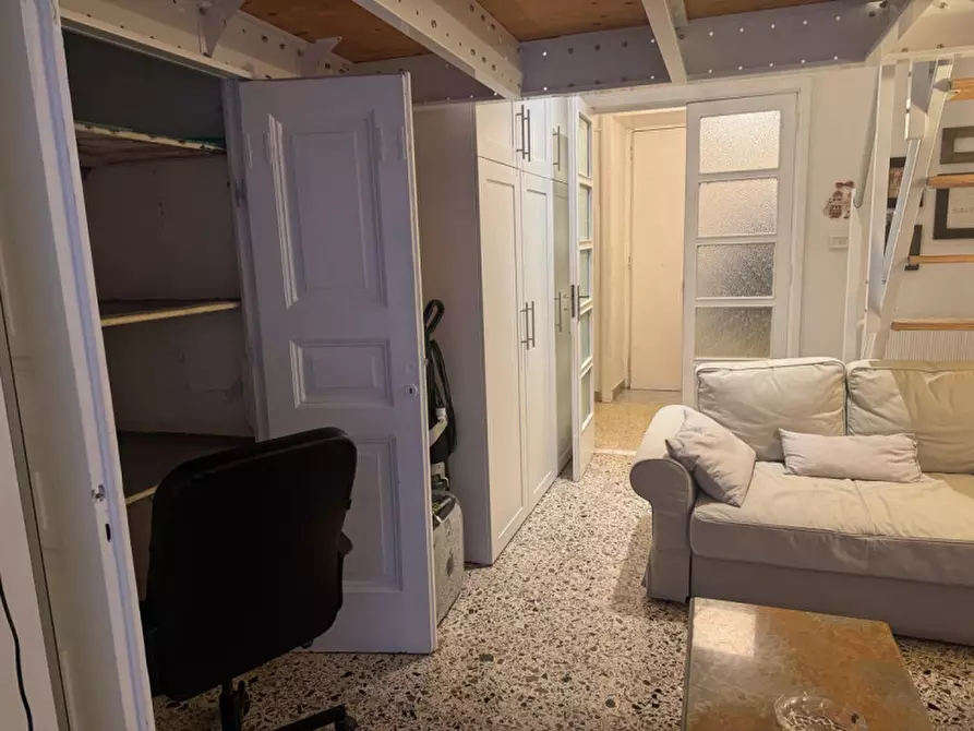 Immagine 5 di Camera in affitto  in Via scarlatti a Napoli