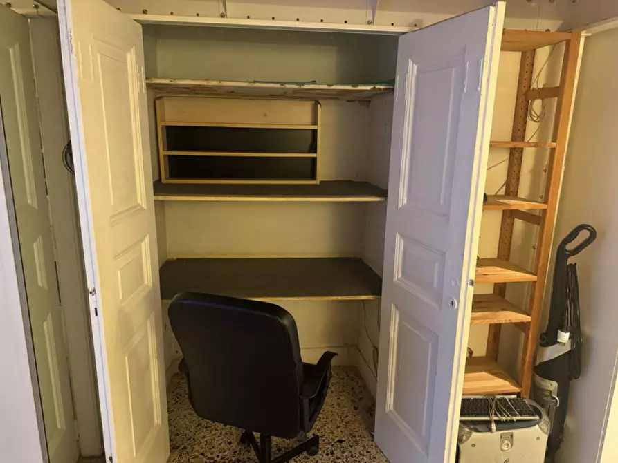 Immagine 6 di Camera in affitto  in Via scarlatti a Napoli