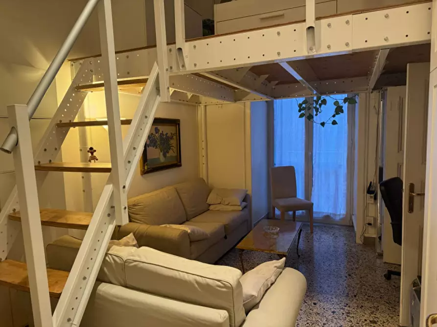 Immagine 9 di Camera in affitto  in Via scarlatti a Napoli