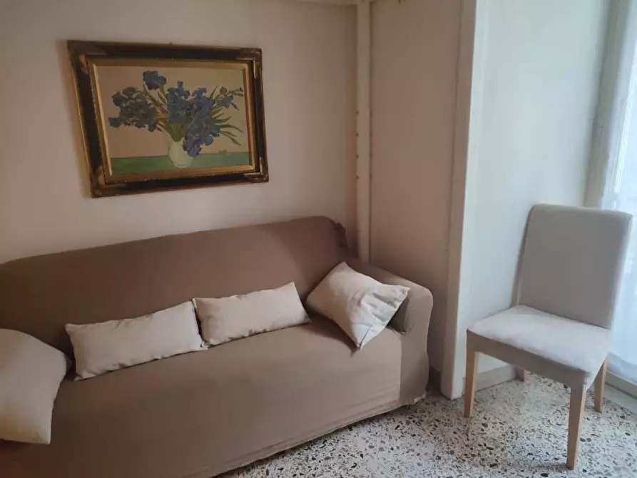 Immagine 20 di Camera in affitto  in Via scarlatti a Napoli