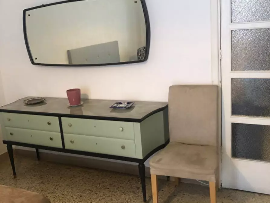 Immagine 23 di Camera in affitto  in Via scarlatti a Napoli