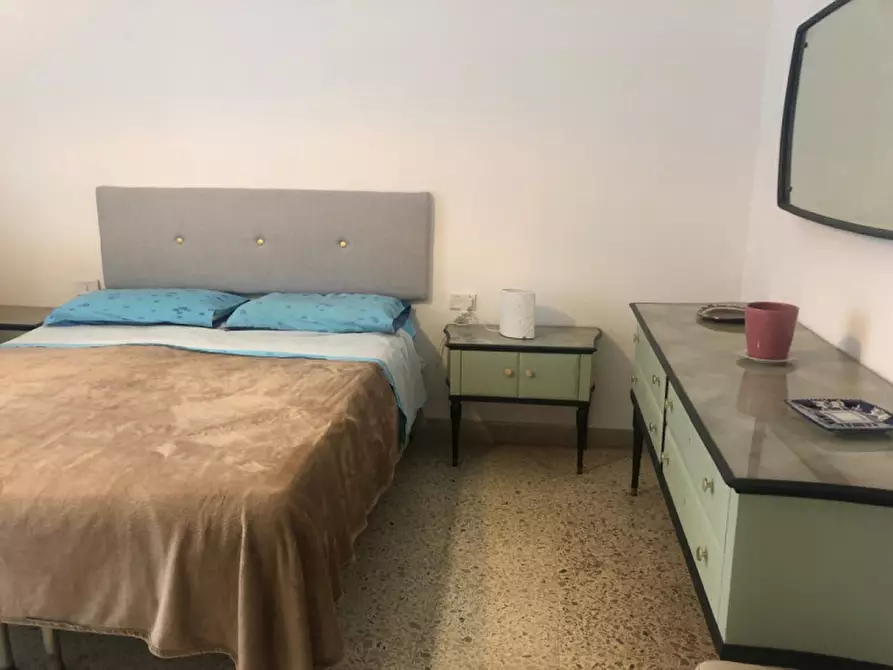 Immagine 26 di Camera in affitto  in Via scarlatti a Napoli