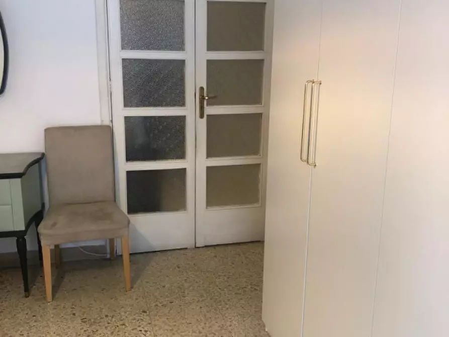 Immagine 27 di Camera in affitto  in Via scarlatti a Napoli