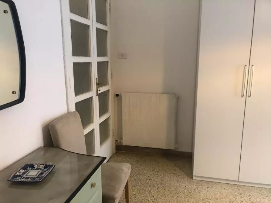 Immagine 30 di Camera in affitto  in Via scarlatti a Napoli