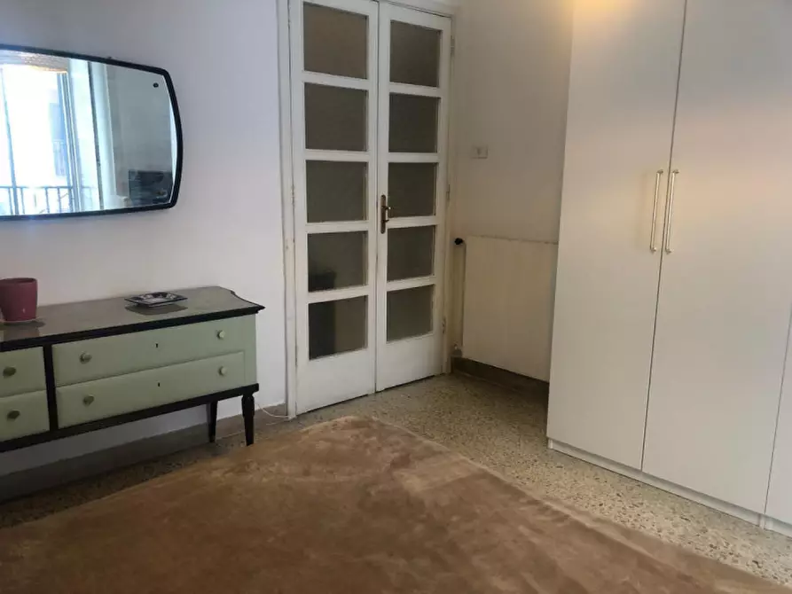 Immagine 31 di Camera in affitto  in Via scarlatti a Napoli