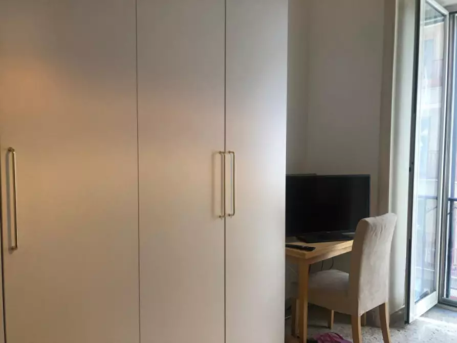 Immagine 32 di Camera in affitto  in Via scarlatti a Napoli