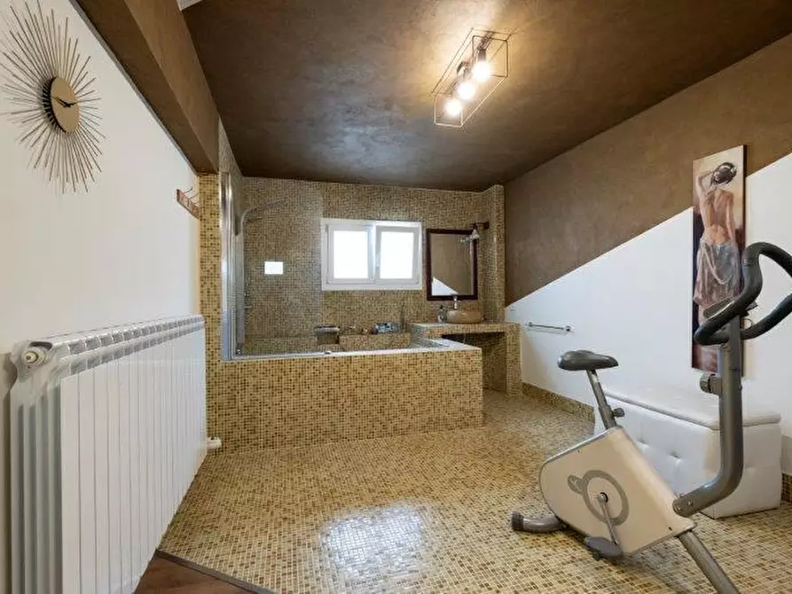 Immagine 7 di Villa in vendita  in via del parco a Pianoro