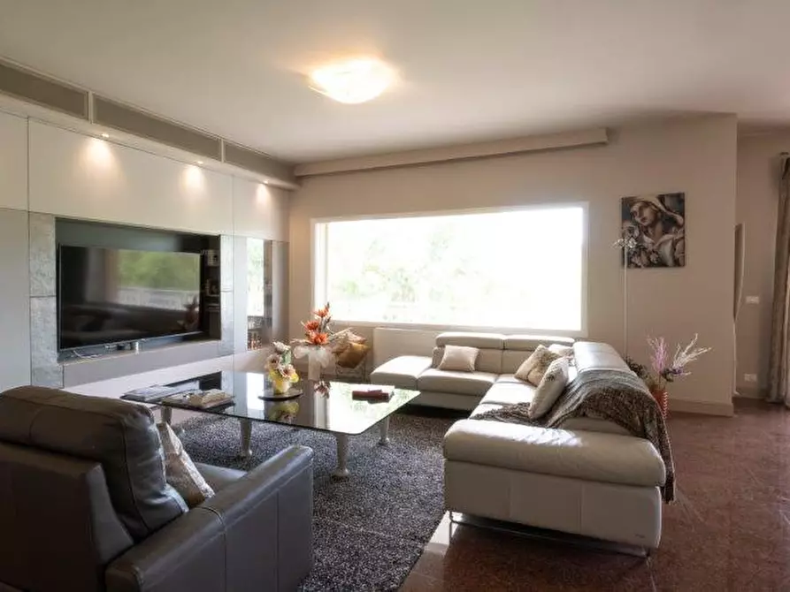 Immagine 11 di Villa in vendita  in via del parco a Pianoro