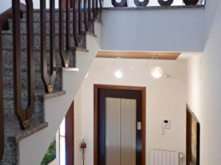 Immagine 38 di Villa in vendita  in via del parco a Pianoro