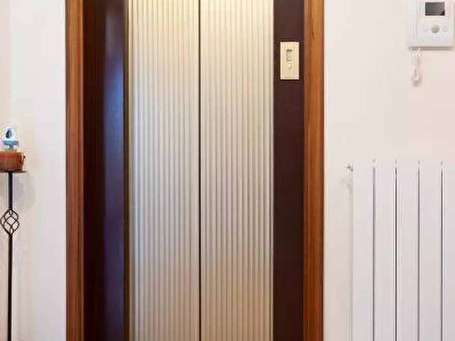 Immagine 39 di Villa in vendita  in via del parco a Pianoro