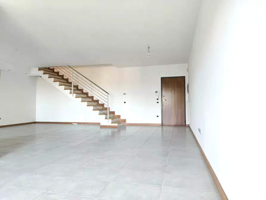 Immagine 6 di Attico in vendita  in via Roma a Montegrotto Terme