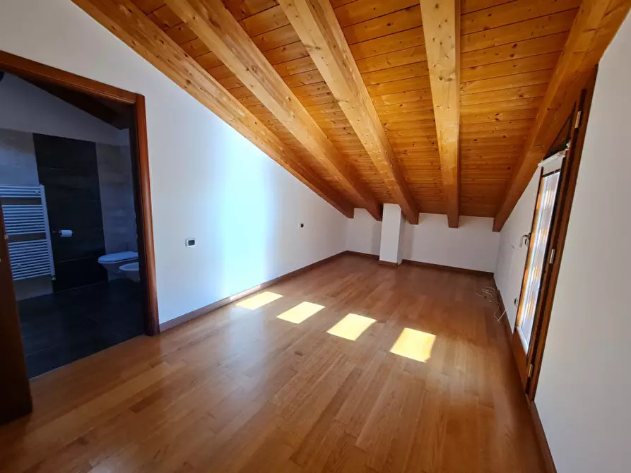 Immagine 9 di Attico in vendita  in via Roma a Montegrotto Terme