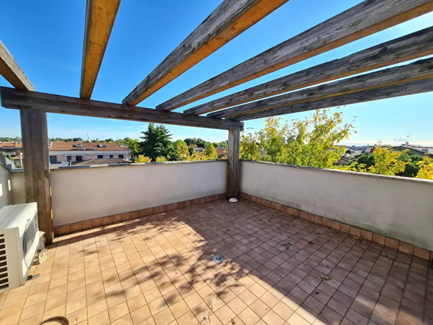Immagine 21 di Attico in vendita  in via Roma a Montegrotto Terme