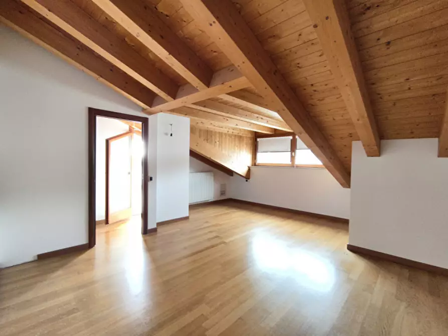 Immagine 29 di Attico in vendita  in via Roma a Montegrotto Terme