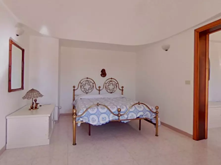 Immagine 31 di Rustico / casale in vendita  in FORTO a Fasano