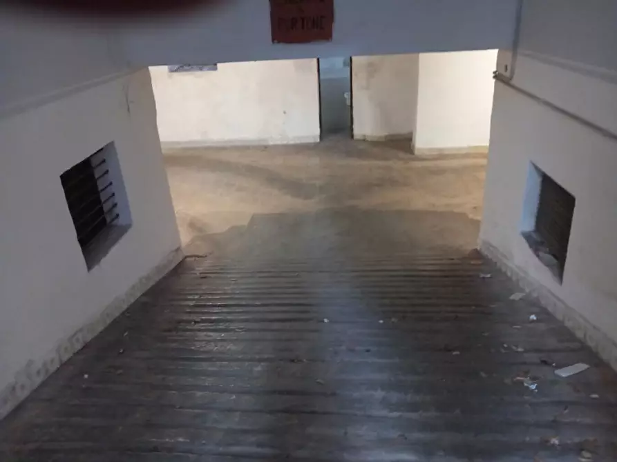 Immagine 5 di Garage in vendita  in Via Mons. G. Livrani a Ostuni