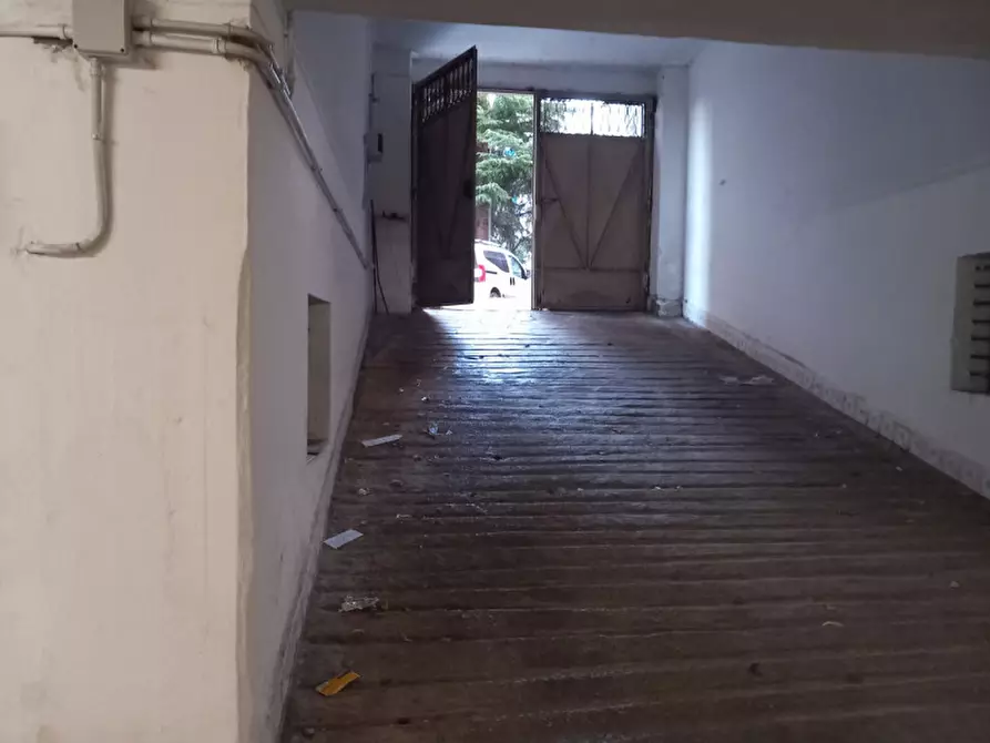 Immagine 6 di Garage in vendita  in Via Mons. G. Livrani a Ostuni