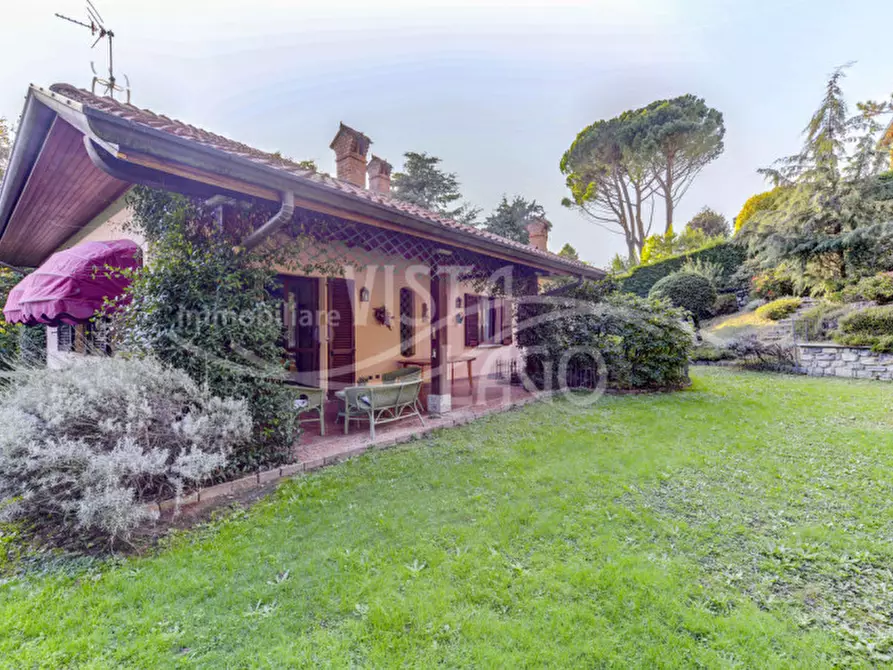 Immagine 7 di Villa in vendita  in Via Manzoni, 23 a Proserpio