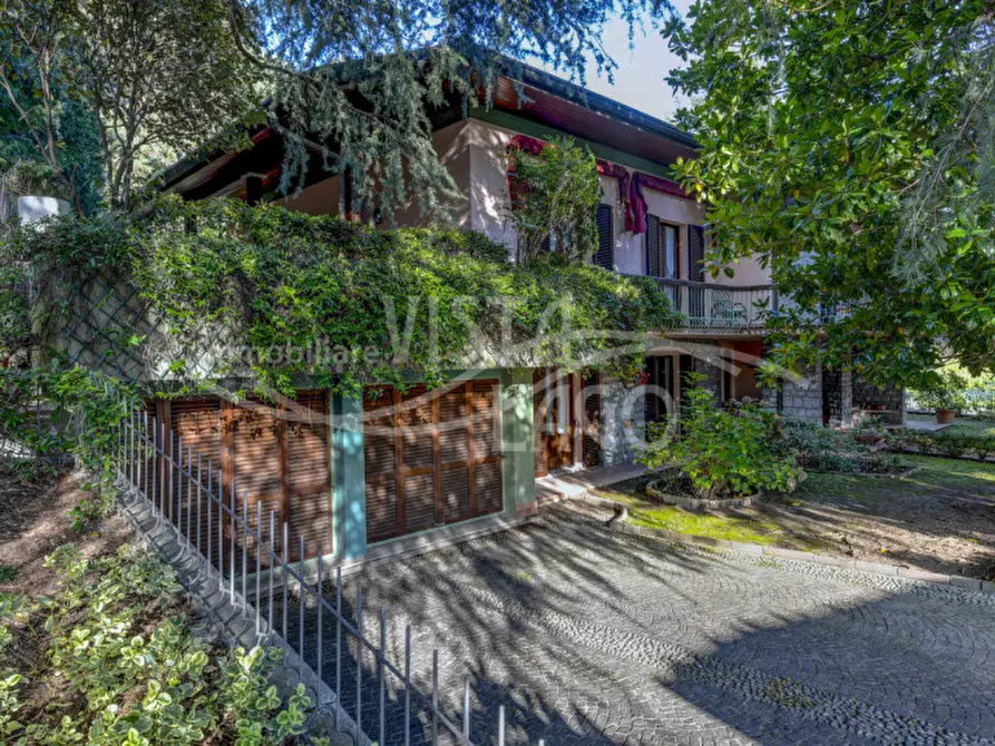 Immagine 10 di Villa in vendita  in Via Manzoni, 23 a Proserpio