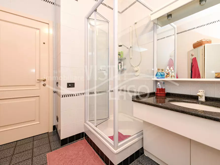 Immagine 34 di Villa in vendita  in Via Manzoni, 23 a Proserpio