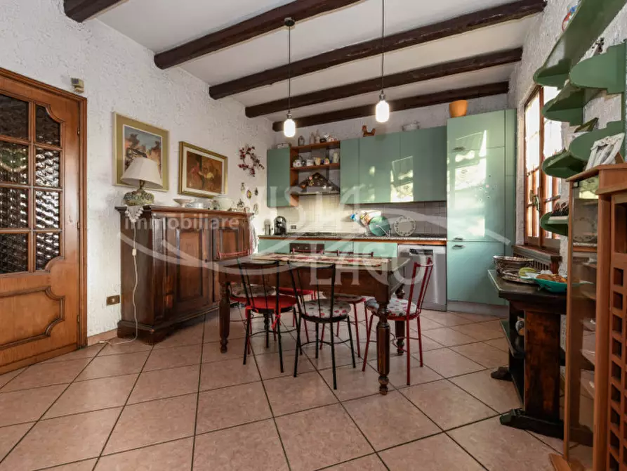 Immagine 9 di Villa in vendita  in Via Manzoni, 25 a Proserpio