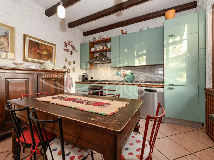 Immagine 9 di Villa in vendita  in Via Manzoni, 25 a Proserpio