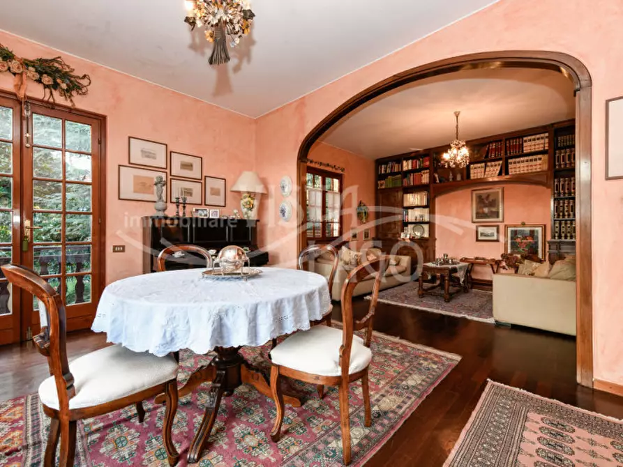 Immagine 14 di Villa in vendita  in Via Manzoni, 25 a Proserpio