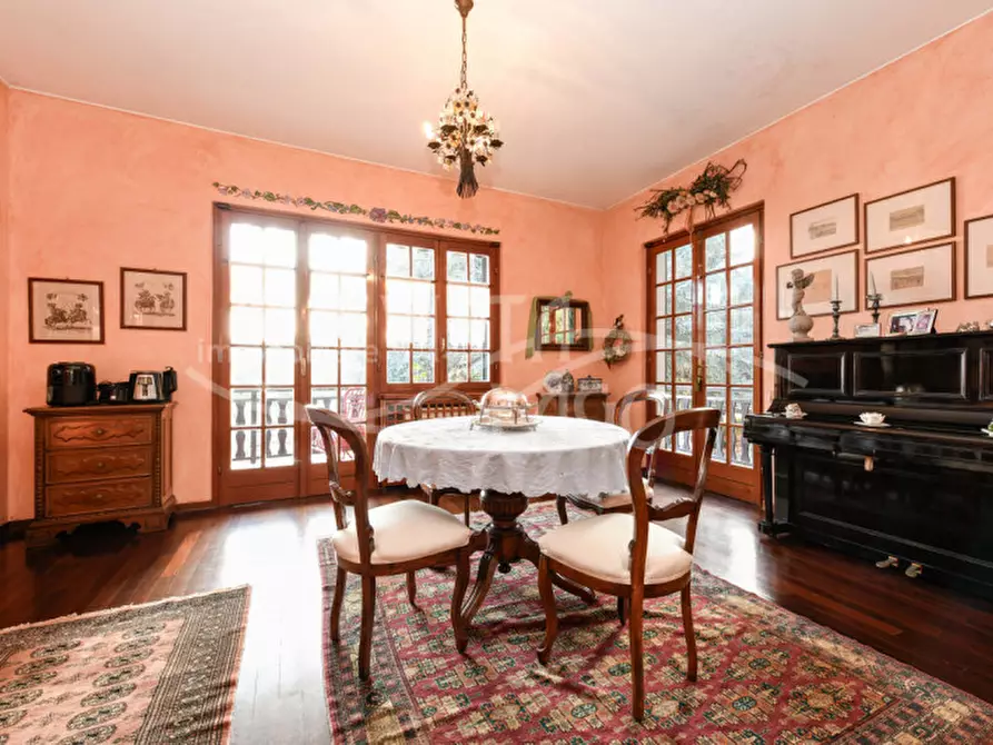 Immagine 17 di Villa in vendita  in Via Manzoni, 25 a Proserpio