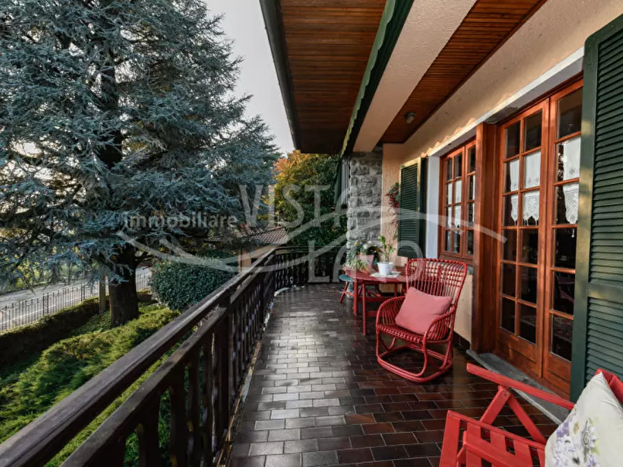 Immagine 27 di Villa in vendita  in Via Manzoni, 25 a Proserpio