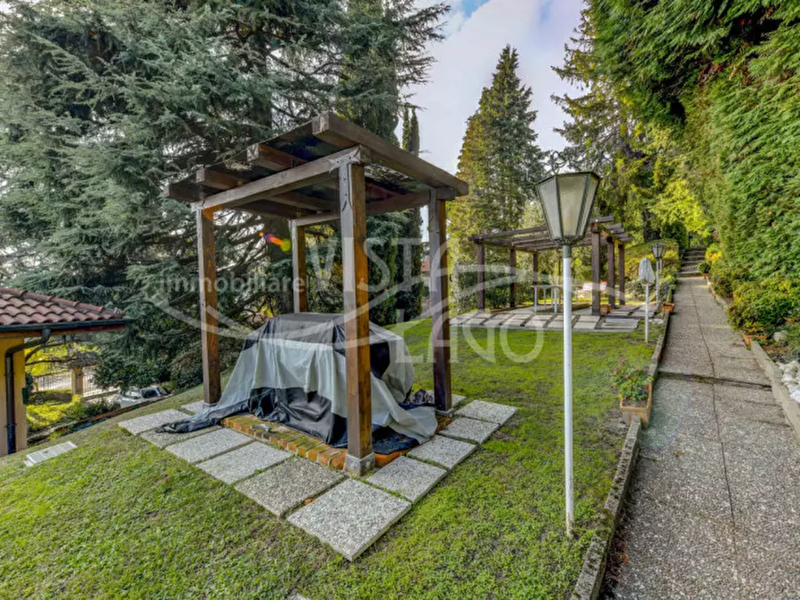 Immagine 43 di Villa in vendita  in Via Manzoni, 25 a Proserpio